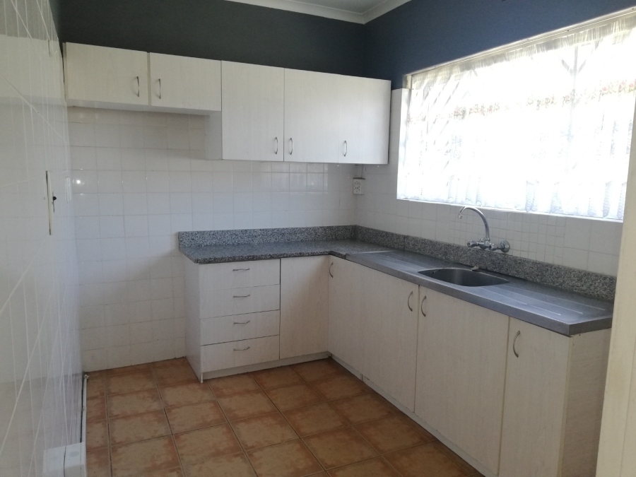 To Let 2 Bedroom Property for Rent in Penlyn Estate Western Cape
